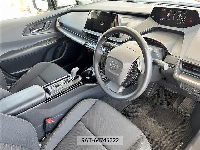 Toyota PRIUS 2023-02 366360-12