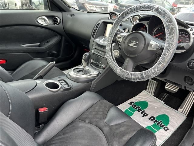 Nissan FAIRLADY Z 2014-03 24381-12