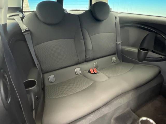 Bmw MINI 2011-01 183987-9