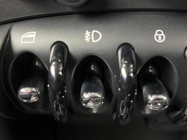 Bmw MINI 2011-01 183987-7