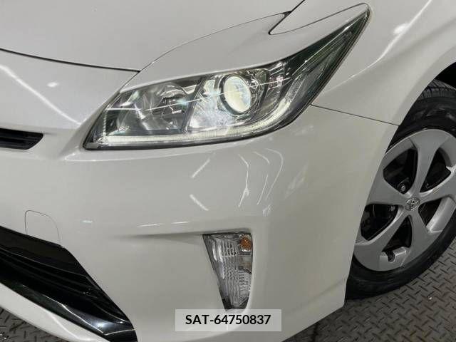Toyota PRIUS 2012-02 366354-11