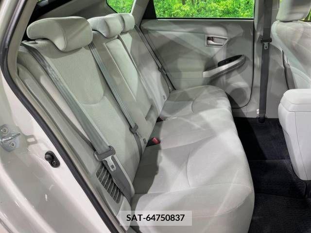 Toyota PRIUS 2012-02 366354-9