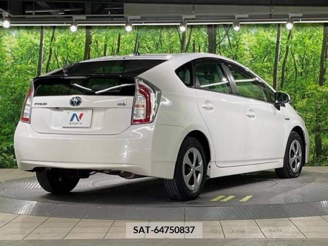 Toyota PRIUS 2012-02 366354-16