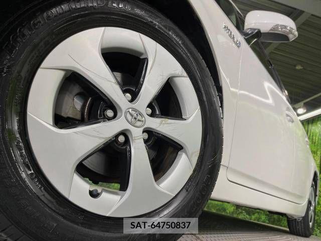 Toyota PRIUS 2012-02 366354-12