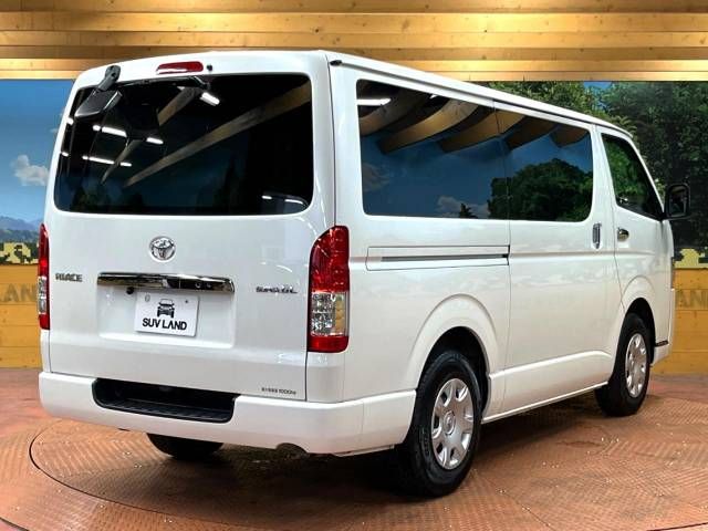 Toyota HIACE VAN 2021-09 180695-17