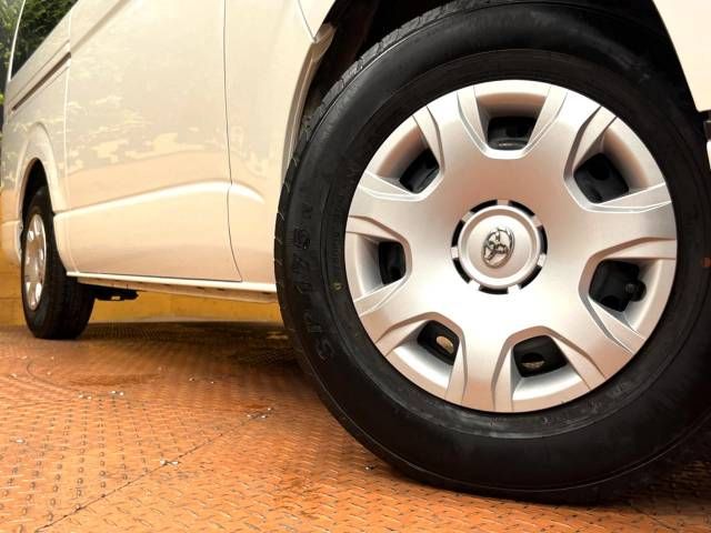 Toyota HIACE VAN 2021-09 180695-13