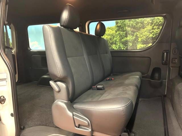 Toyota HIACE VAN 2021-09 180695-9