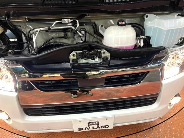 Toyota HIACE VAN 2021-09 180695-18