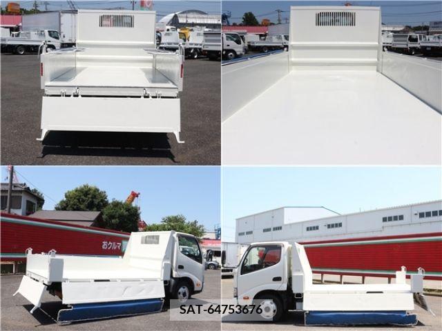 Hino DUTRO 2017-09 359483-9