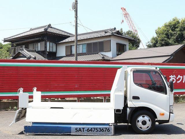 Hino DUTRO 2017-09 359483-11