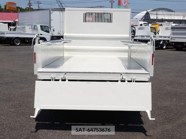 Hino DUTRO 2017-09 359483-7
