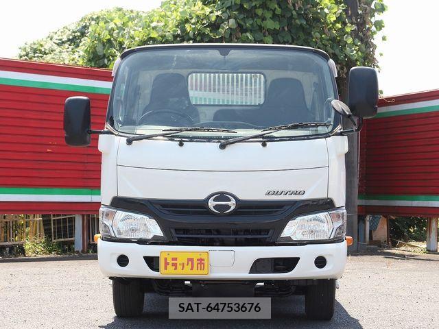 Hino DUTRO 2017-09 359483-4
