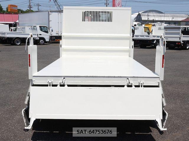 Hino DUTRO 2017-09 359483-12