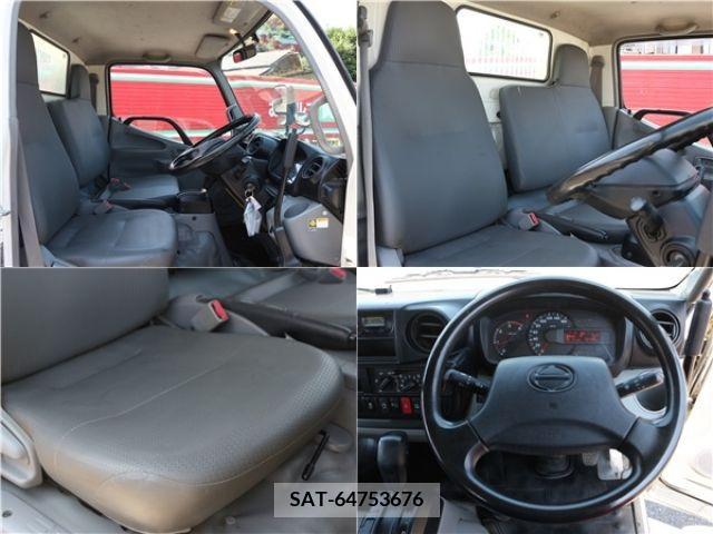 Hino DUTRO 2017-09 359483-24