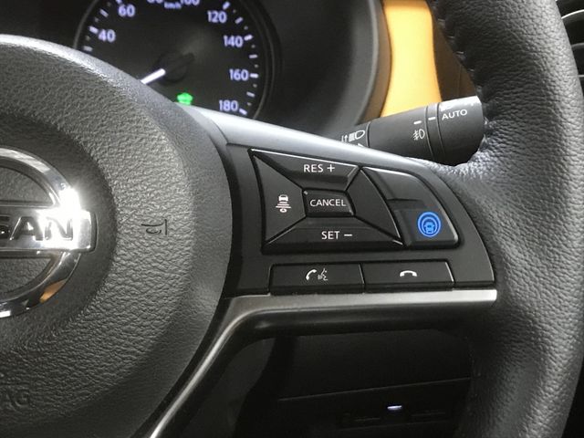 Nissan KICKS 2020-10 186633-18