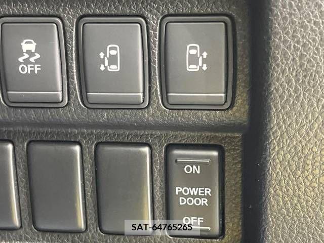Nissan ELGRAND 2012-03 359687-3