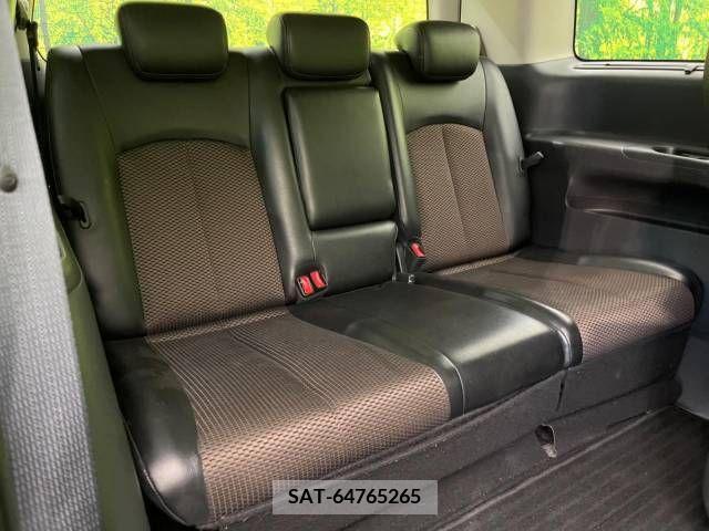 Nissan ELGRAND 2012-03 359687-10