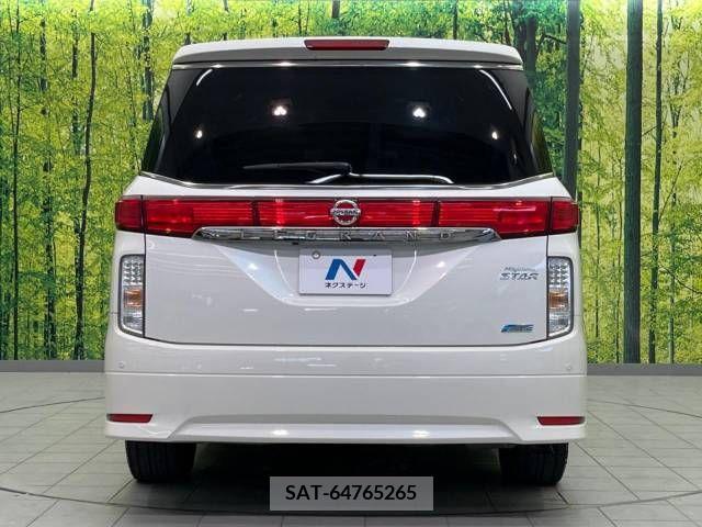 Nissan ELGRAND 2012-03 359687-16