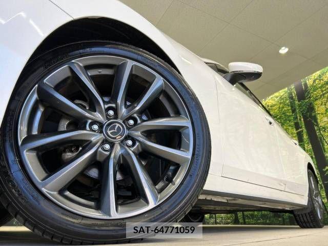 Mazda MAZDA3 2019-07 221208-12