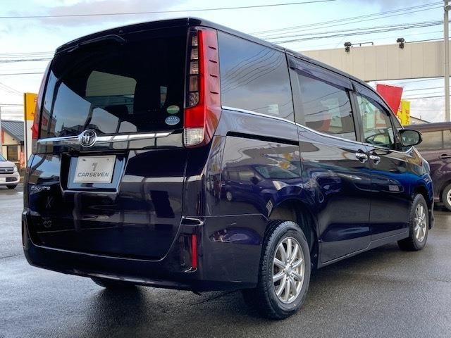 Toyota ESQUIRE 2015-05 9743-4