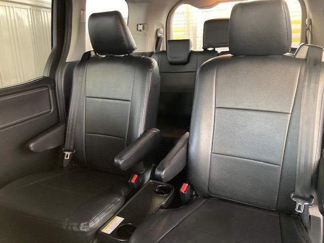 Toyota ESQUIRE 2015-05 9743-22