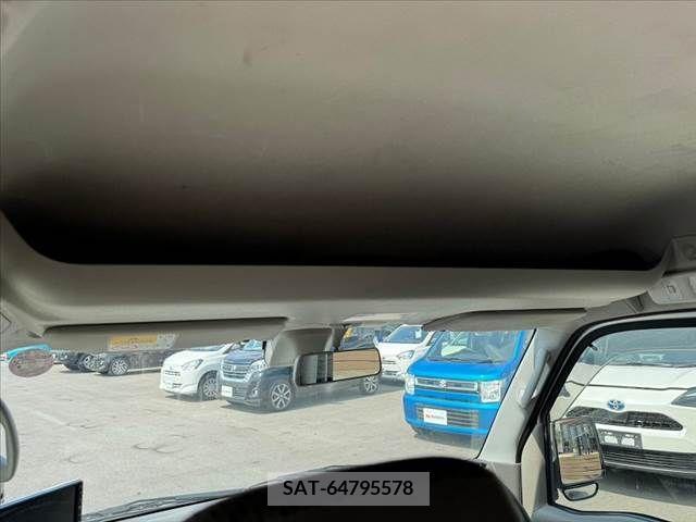Suzuki EVERY 2018-04 297450-28