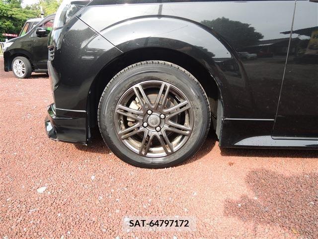 Toyota SPADE 2013-05 375583-8