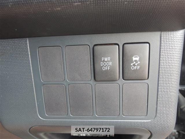 Toyota SPADE 2013-05 375583-23