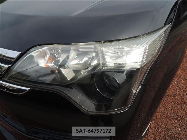 Toyota SPADE 2013-05 375583-5