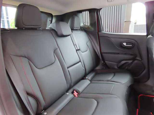Jeep RENEGADE 2022-09 27945-12