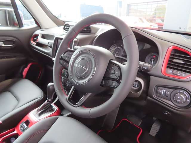 Jeep RENEGADE 2022-09 27945-10
