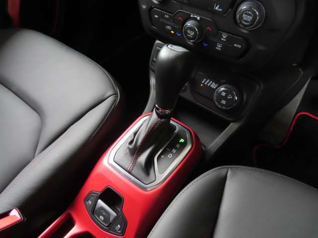 Jeep RENEGADE 2022-09 27945-16