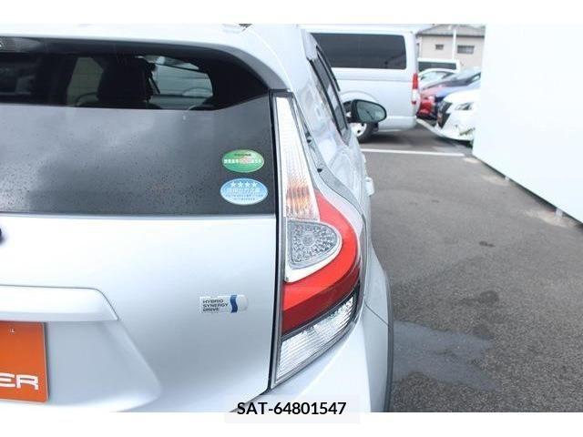 Toyota AQUA 2018-08 348939-10