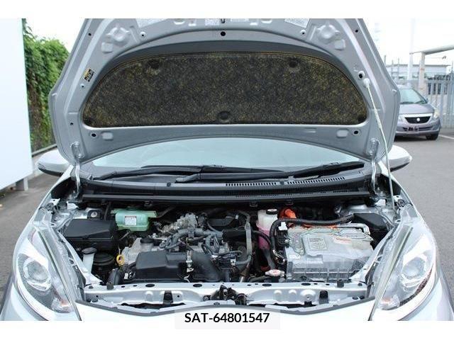 Toyota AQUA 2018-08 348939-17