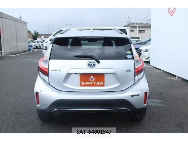 Toyota AQUA 2018-08 348939-7