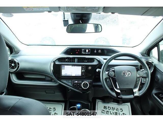 Toyota AQUA 2018-08 348939-15