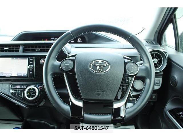 Toyota AQUA 2018-08 348939-14