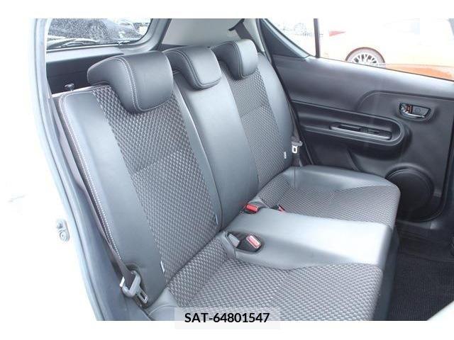 Toyota AQUA 2018-08 348939-13