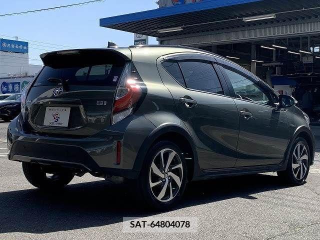 Toyota AQUA 2019-03 215783-16