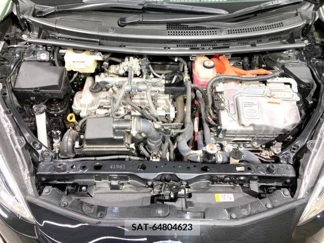 Toyota AQUA 2018-12 217326-18