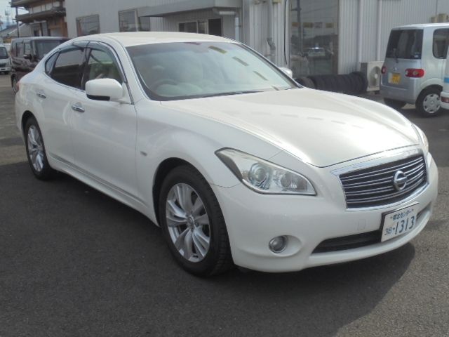 Nissan FUGA 2012-03 753-6