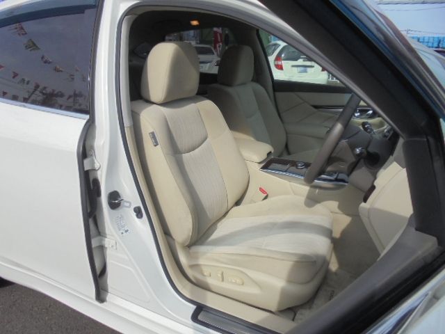 Nissan FUGA 2012-03 753-8