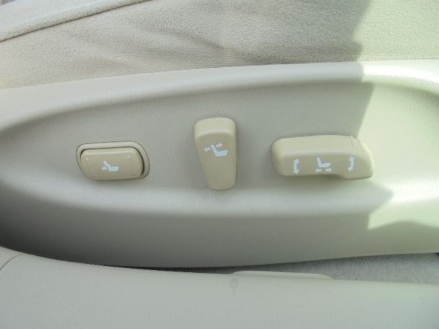 Nissan FUGA 2012-03 753-9