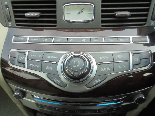 Nissan FUGA 2012-03 753-21