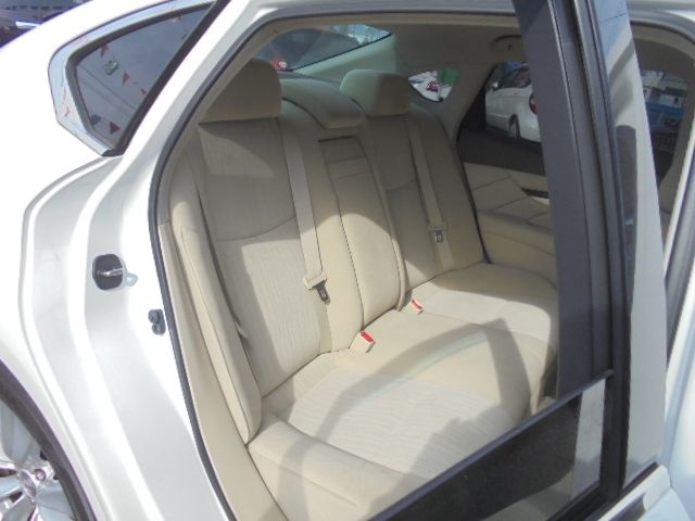 Nissan FUGA 2012-03 753-10