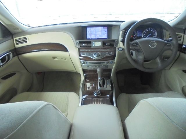 Nissan FUGA 2012-03 753-12