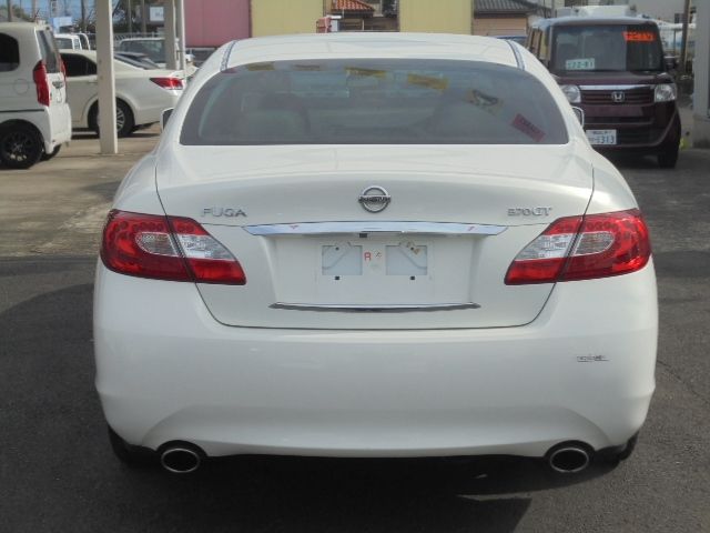 Nissan FUGA 2012-03 753-27