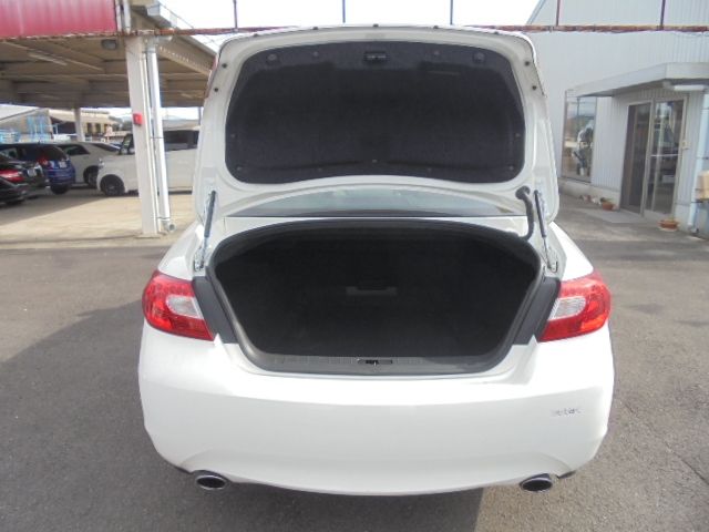 Nissan FUGA 2012-03 753-28