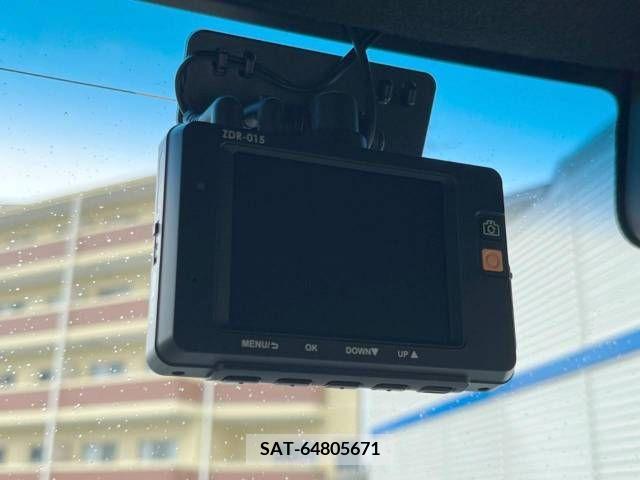 Honda N BOX CUSTOM 2017-11 306939-7
