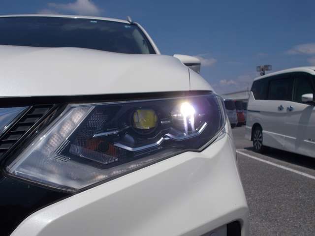 Nissan X-TRAIL 2018-07 4892-10